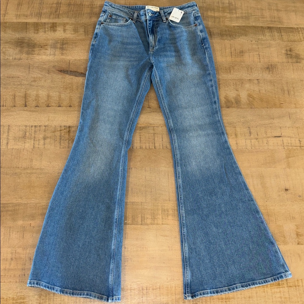 We the Free Love Bomb Flare Jeans Size 28 NWT NEW Free People Dynamite Color - Picture 6 of 15